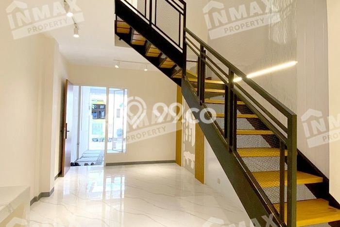 Rumah Strategis Modern Lb 90m2 di Kedungkandang, Malang Rumah Strategis Modern Lb 90m2 di Kedungkandang, Malang