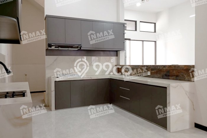 For Sale! Luxury House LT 300m2 Desain Elegan di Araya For Sale! Luxury House LT 300m2 Desain Elegan di Araya