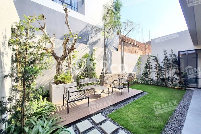 PRIME LOCATION! Rumah Berkembang area , Luas 264m2m² Bangunan 278m2m² PRIME LOCATION! Rumah Berkembang area , Luas 264m2m² Bangunan 278m2m²