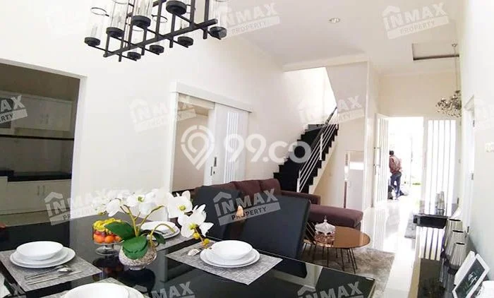 Disewakan! Rumah 4 Kamar Tidur &
4 Kamar Mandi di Araya, Malang Disewakan! Rumah 4 Kamar Tidur &
4 Kamar Mandi di Araya, Malang