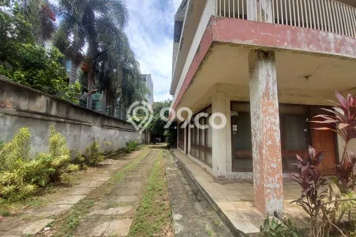 Rumah Elit Modern Tanpa Renovasi di Rawamangun Jakarta Timur Rumah Elit Modern Tanpa Renovasi di Rawamangun Jakarta Timur