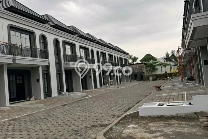 Rumah Bagus Siap Huni Di Lakarsantri Luas 132m2 Lokasi Strategis Rumah Bagus Siap Huni Di Lakarsantri Luas 132m2 Lokasi Strategis