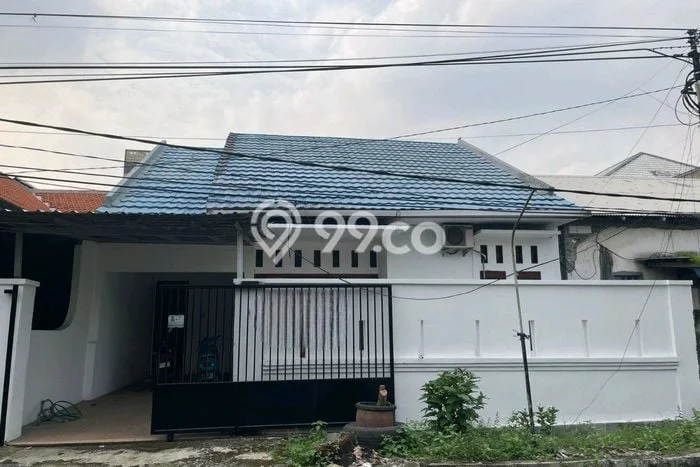 Sewa Rumah Murah di kebraon Surabaya dengan 3 Kamar Tidur Sewa Rumah Murah di kebraon Surabaya dengan 3 Kamar Tidur
