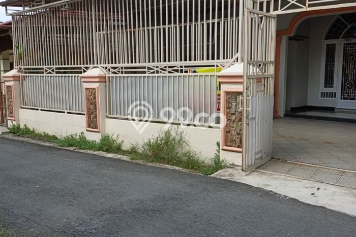 Rumah Strategis Modern Lb 204m2 di Medan Johor, Medan Rumah Strategis Modern Lb 204m2 di Medan Johor, Medan