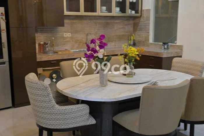 Jual Rumah Luas Elegan Dengan View Cantik di Mulyosari, Surabaya Jual Rumah Luas Elegan Dengan View Cantik di Mulyosari, Surabaya