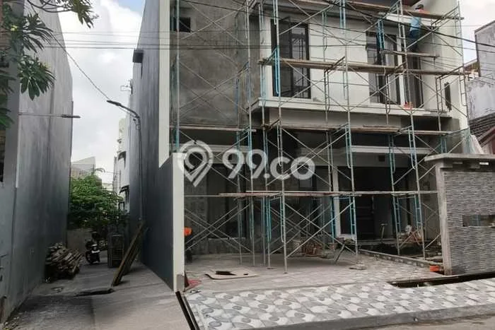 Hunian Mewah LB 195m2 Siap Huni Desain Elegan di Galaxy, Surabaya Hunian Mewah LB 195m2 Siap Huni Desain Elegan di Galaxy, Surabaya