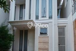 Rumah Disewakan Surabaya LT 192m2 LB 250m2 Area Pakuwon City Rumah Disewakan Surabaya LT 192m2 LB 250m2 Area Pakuwon City