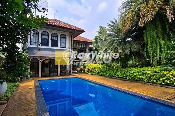 Hunian Elit LB 400m2 Siap Huni Desain Elegan di Kemang, Jakarta Selatan Hunian Elit LB 400m2 Siap Huni Desain Elegan di Kemang, Jakarta Selatan