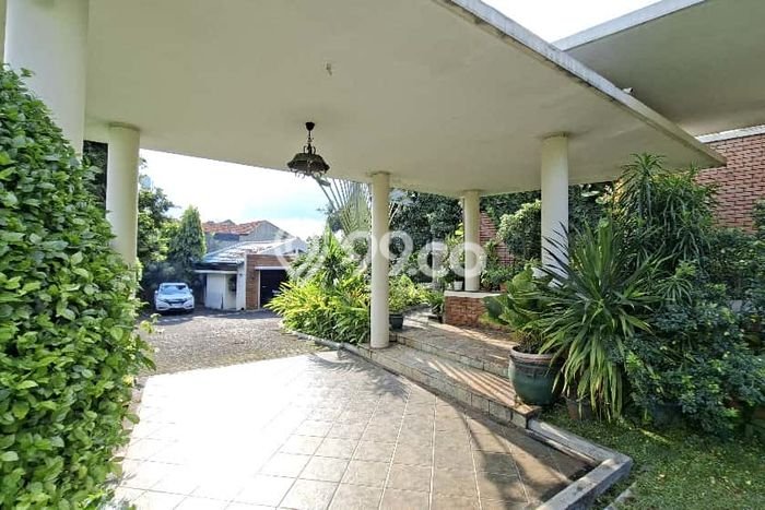 Jual Rumah Luas Megah Dengan View Eksklusif di Lebak Bulus, Jakarta Selatan Jual Rumah Luas Megah Dengan View Eksklusif di Lebak Bulus, Jakarta Selatan