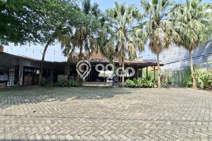 Area Ramai! Komersial Dijual di Cilandak untuk Bisnis Luas Bangunan 340m2 Area Ramai! Komersial Dijual di Cilandak untuk Bisnis Luas Bangunan 340m2