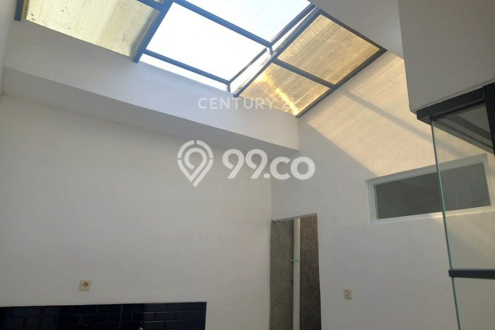 Rumah Luas Asri 2 KT Siap Pakai di Bintaro Tangerang Selatan Rumah Luas Asri 2 KT Siap Pakai di Bintaro Tangerang Selatan