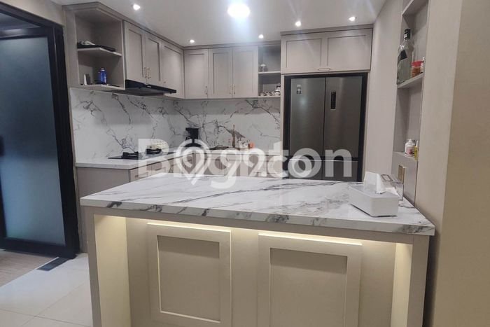 Hunian Elit LB 390m2 Siap Pakai Desain Elegan di Green Ville, Jakarta Barat Hunian Elit LB 390m2 Siap Pakai Desain Elegan di Green Ville, Jakarta Barat