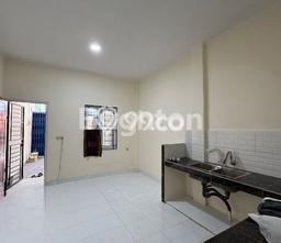 SPECIAL LISTING! Rumah di Jelambar, 2 KT, Dekat Pusat Kota, Luas 45m² Bangunan 76m² SPECIAL LISTING! Rumah di Jelambar, 2 KT, Dekat Pusat Kota, Luas 45m² Bangunan 76m²