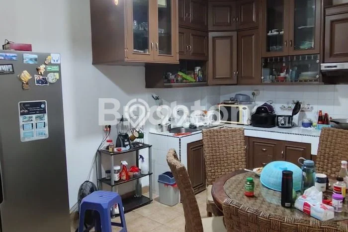 Rumah Modern 3 KT LT 90m2 di Taman Palem Rumah Modern 3 KT LT 90m2 di Taman Palem