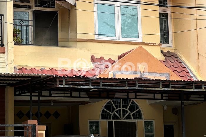 Rumah Luas Asri 3 KT Siap Huni di Taman Surya Jakarta Barat Rumah Luas Asri 3 KT Siap Huni di Taman Surya Jakarta Barat