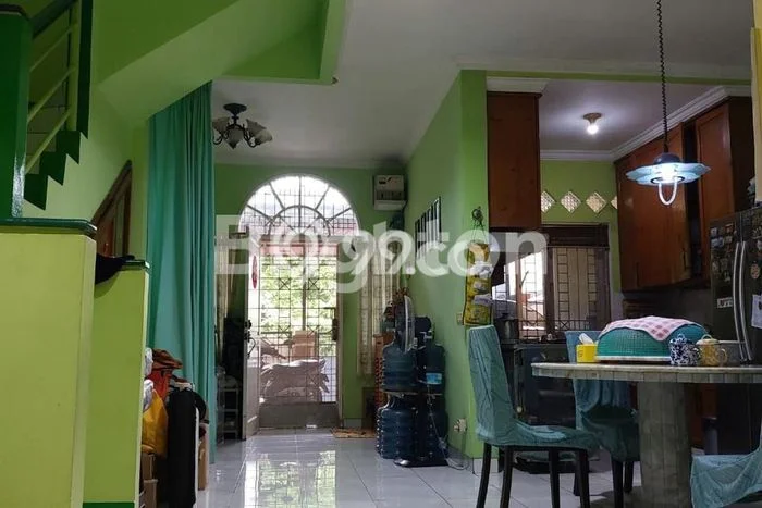 Rumah Luas Asri 3 KT Siap Huni di Taman Surya Jakarta Barat Rumah Luas Asri 3 KT Siap Huni di Taman Surya Jakarta Barat