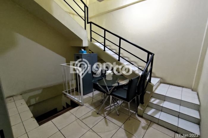 LOKASI SUPER STRATEGIS! Ruko Kawasan Cengkareng, Luas 120m2m², Prospek Pengunjung LOKASI SUPER STRATEGIS! Ruko Kawasan Cengkareng, Luas 120m2m², Prospek Pengunjung