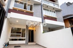 Rumah Modern 3 KT di Duri Kepa Jakarta Barat Unfurnished Rumah Modern 3 KT di Duri Kepa Jakarta Barat Unfurnished
