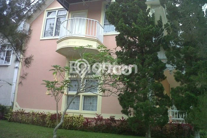 Investasi Potensial! Vila di Cimahi Utara, Luas 256m2m², Akses ke Pusat Kota Investasi Potensial! Vila di Cimahi Utara, Luas 256m2m², Akses ke Pusat Kota