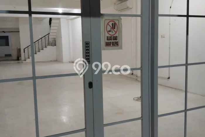 Ruko paling strategis disewakan di Kembangan Jakarta Barat Ruko paling strategis disewakan di Kembangan Jakarta Barat