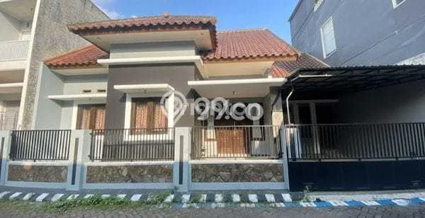 Jarang Ada! Rumah Sewa 3 Kamar Nyaman Siap Huni Soekarno Hatta Jarang Ada! Rumah Sewa 3 Kamar Nyaman Siap Huni Soekarno Hatta