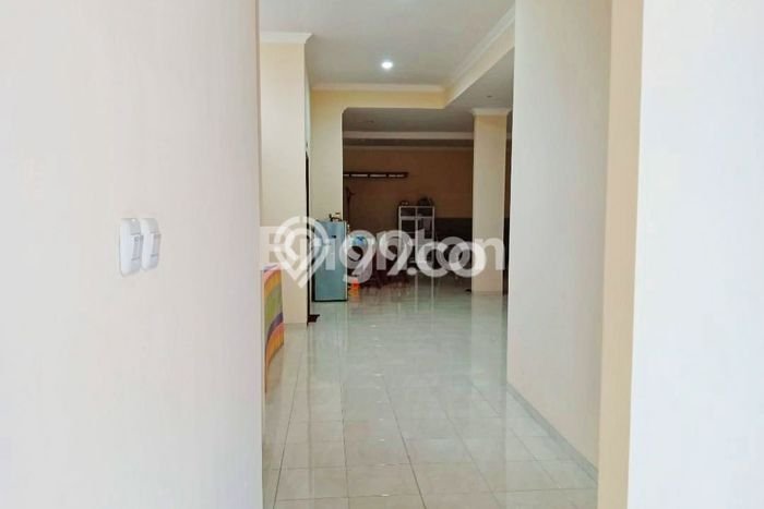 For Sale! Luxury House LT 280m2 Desain Modern di Villa Puncak Tidar For Sale! Luxury House LT 280m2 Desain Modern di Villa Puncak Tidar
