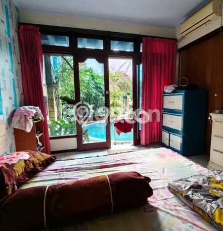 Rumah Elit LB 600m2 Siap Pakai Desain Elegan di Soekarno Hatta, Malang Rumah Elit LB 600m2 Siap Pakai Desain Elegan di Soekarno Hatta, Malang