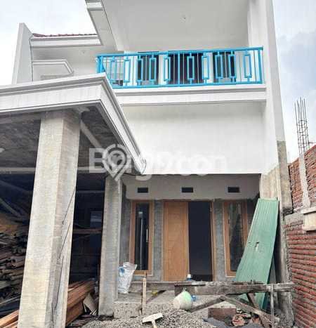Rumah Modern 6 KT LT 130m2 di Bantaran Rumah Modern 6 KT LT 130m2 di Bantaran
