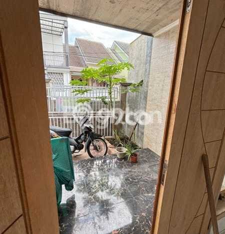 Hunian Nyaman Asri 2 KT Siap Huni di Bantaran Malang Hunian Nyaman Asri 2 KT Siap Huni di Bantaran Malang