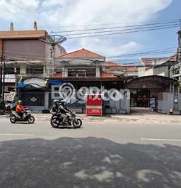Rumah Elit LB 600m2 Siap Pakai Desain Elegan di Soekarno Hatta, Malang Rumah Elit LB 600m2 Siap Pakai Desain Elegan di Soekarno Hatta, Malang