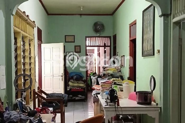 Dijual Rumah 4 Kamar Lokasi Ideal Nyaman dan Strategis di Semarang Selatan Dijual Rumah 4 Kamar Lokasi Ideal Nyaman dan Strategis di Semarang Selatan