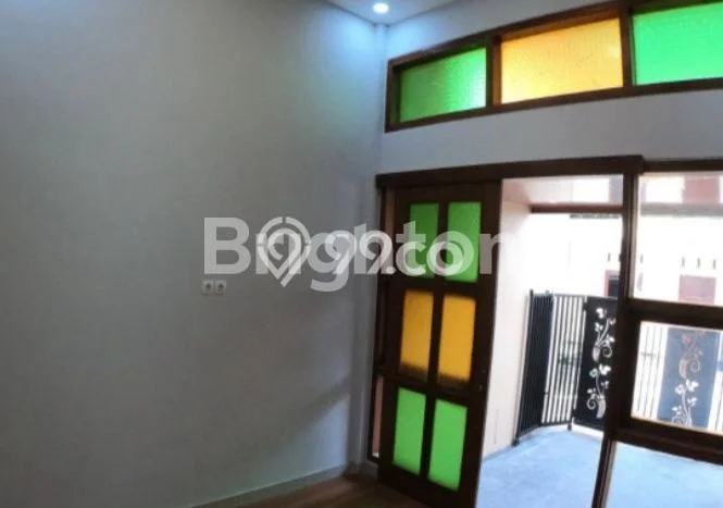 Rumah Modern Minimalis 3 KT Bisa Langsung Pindah di Semarang Selatan Rumah Modern Minimalis 3 KT Bisa Langsung Pindah di Semarang Selatan