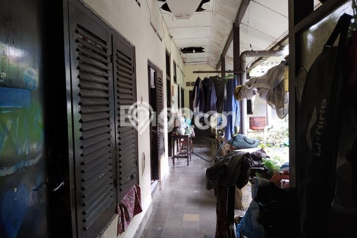 Hunian Elit LB 298m2 Siap Huni Desain Elegan di Pleburan, Semarang Hunian Elit LB 298m2 Siap Huni Desain Elegan di Pleburan, Semarang