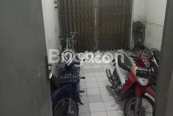 Rumah Modern 3 Kamar LT 180m2 di Jagalan Rumah Modern 3 Kamar LT 180m2 di Jagalan