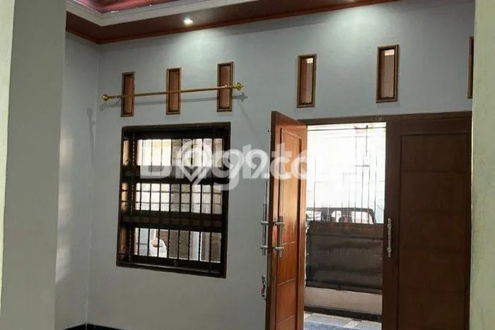 Sewa Rumah Murah di Lamper Semarang Punya 4 Kamar Tidur Sewa Rumah Murah di Lamper Semarang Punya 4 Kamar Tidur