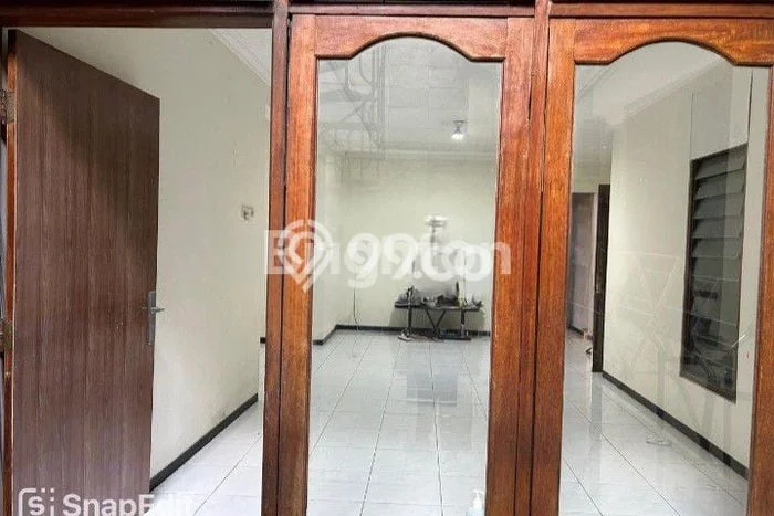 Sewa Rumah Murah di Lamper Semarang Punya 4 Kamar Tidur Sewa Rumah Murah di Lamper Semarang Punya 4 Kamar Tidur