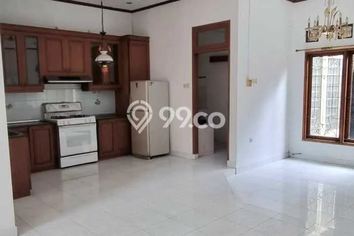 Rumah Luas Asri 3 KT Siap Huni di Rempoa Tangerang Selatan Rumah Luas Asri 3 KT Siap Huni di Rempoa Tangerang Selatan