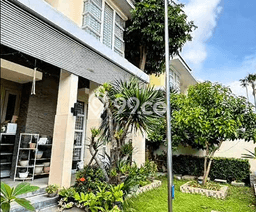 Rumah 4 Kamar Dekat dengan Akses Transportasi, Surabaya - Harga Menarik Rumah 4 Kamar Dekat dengan Akses Transportasi, Surabaya - Harga Menarik
