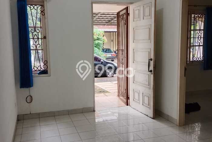 Lokasi strategis! Rumah siap pakai disewakan di Gunung Putri LB 60m2 Lokasi strategis! Rumah siap pakai disewakan di Gunung Putri LB 60m2