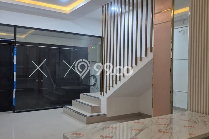 Area Ramai! Ruko Dijual di Senapelan untuk Bisnis Luas Bangunan 210m2 Area Ramai! Ruko Dijual di Senapelan untuk Bisnis Luas Bangunan 210m2