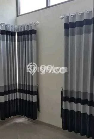 Lokasi strategis! Rumah siap huni disewakan di Tembalang LB 100m2 Lokasi strategis! Rumah siap huni disewakan di Tembalang LB 100m2