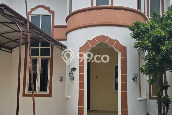 Disewakan! Rumah 3 Kamar Tidur &
2 Kamar Mandi di Kedungmundu, Semarang Disewakan! Rumah 3 Kamar Tidur &
2 Kamar Mandi di Kedungmundu, Semarang