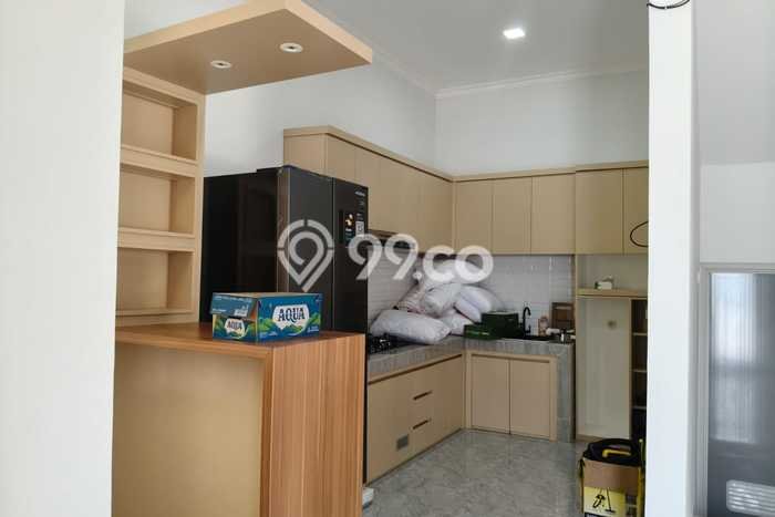 For Sale Rumah 3 Kamar Lokasi Ideal Nyaman dan Strategis di Banyumanik For Sale Rumah 3 Kamar Lokasi Ideal Nyaman dan Strategis di Banyumanik