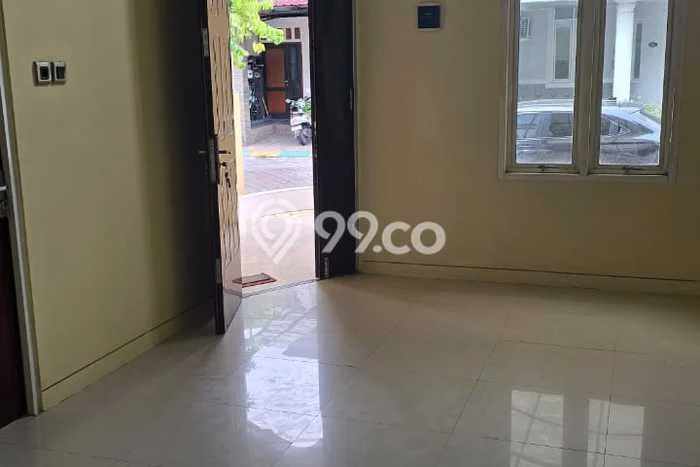 Disewakan! Rumah 3 Kamar Tidur &
2 Kamar Mandi di Kedungmundu, Semarang Disewakan! Rumah 3 Kamar Tidur &
2 Kamar Mandi di Kedungmundu, Semarang