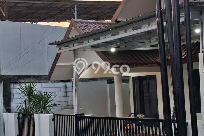 Rumah Modern 3 Kamar LT 200m2 di Simongan Rumah Modern 3 Kamar LT 200m2 di Simongan