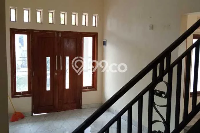 Disewakan Segera Rumah Kondisi Bagus di Area Tembalang, Semarang Disewakan Segera Rumah Kondisi Bagus di Area Tembalang, Semarang