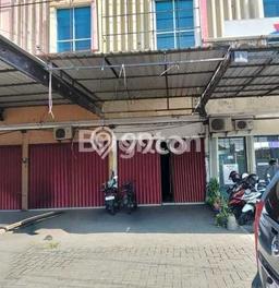 Ruko bagus disewakan di Pedurungan Semarang dengan LB 136m2 harga sewa terbaik Ruko bagus disewakan di Pedurungan Semarang dengan LB 136m2 harga sewa terbaik
