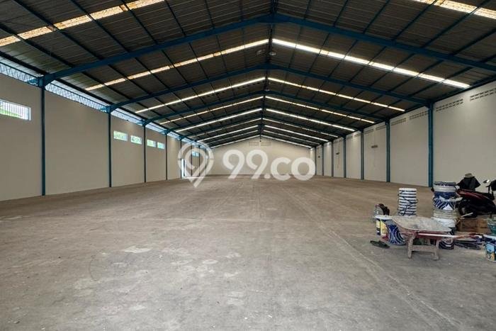 KAWASAN KOMERSIAL! Gudang Disewakan Kawasan Ngaliyan, Luas 1425m², Lokasi Premium KAWASAN KOMERSIAL! Gudang Disewakan Kawasan Ngaliyan, Luas 1425m², Lokasi Premium
