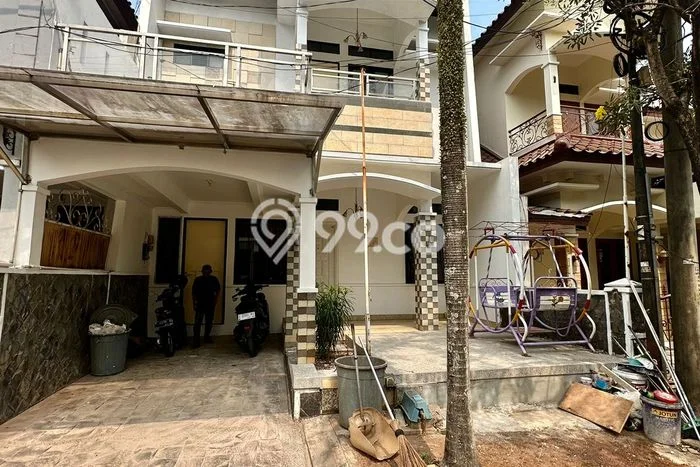 Disewakan! Rumah 3 Kamar Tidur &
3 Kamar Mandi di Sukmajaya, Depok Disewakan! Rumah 3 Kamar Tidur &
3 Kamar Mandi di Sukmajaya, Depok