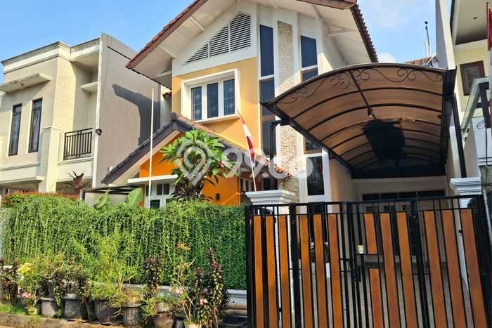 Rumah Elit Modern Tanpa Renovasi di Tanjung Barat Jakarta Selatan Rumah Elit Modern Tanpa Renovasi di Tanjung Barat Jakarta Selatan
